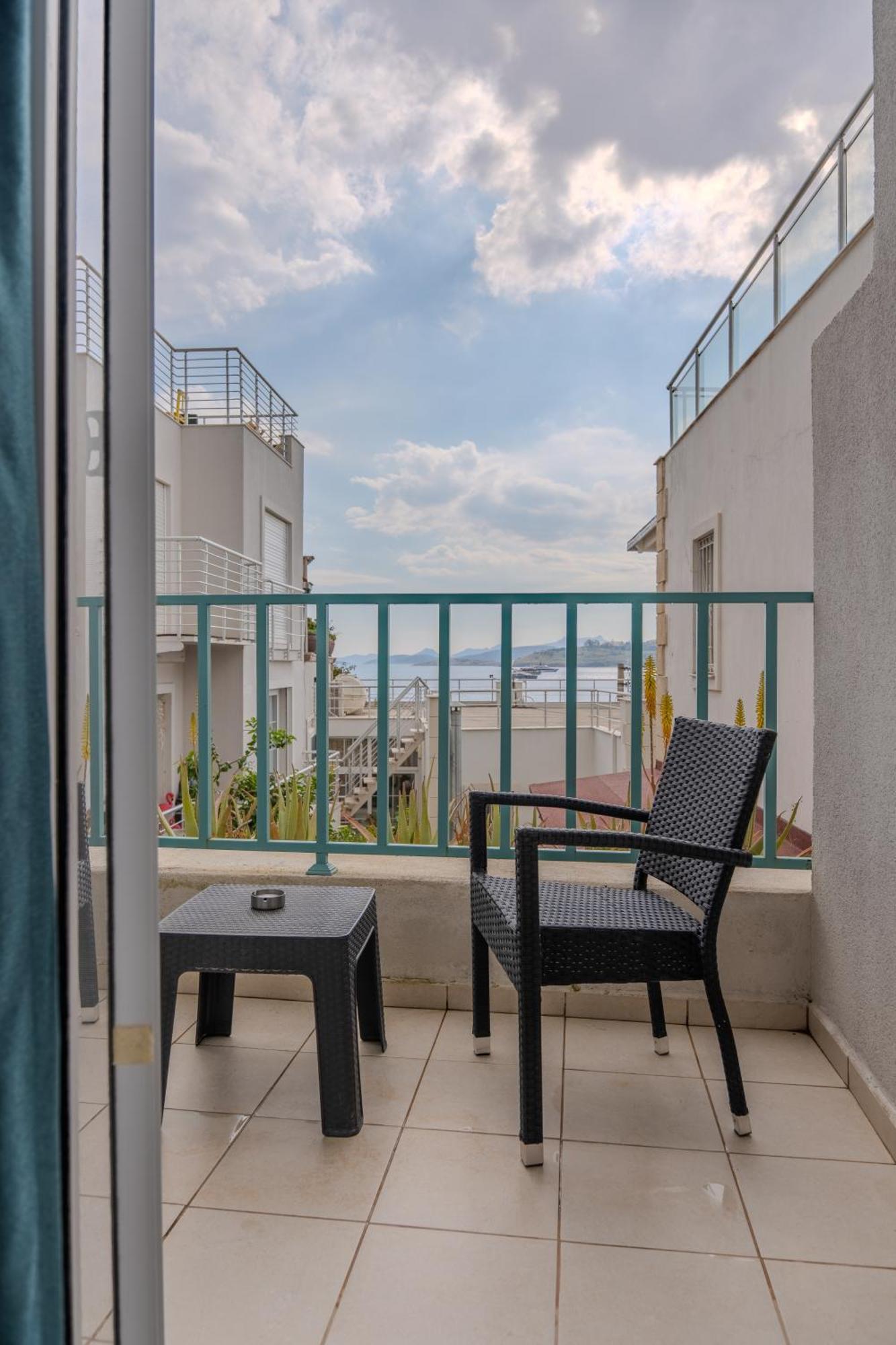 Mia Hill Suites Bodrum Exteriör bild