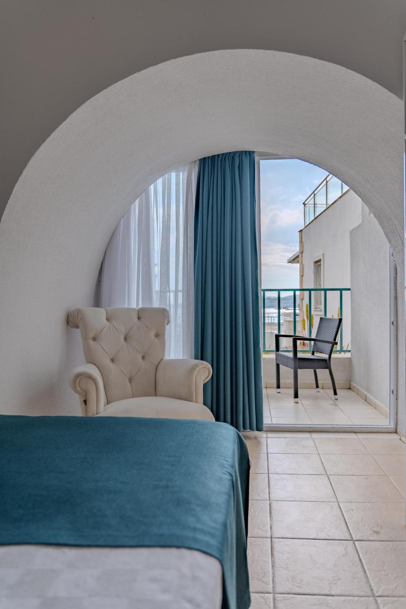 Mia Hill Suites Bodrum Exteriör bild